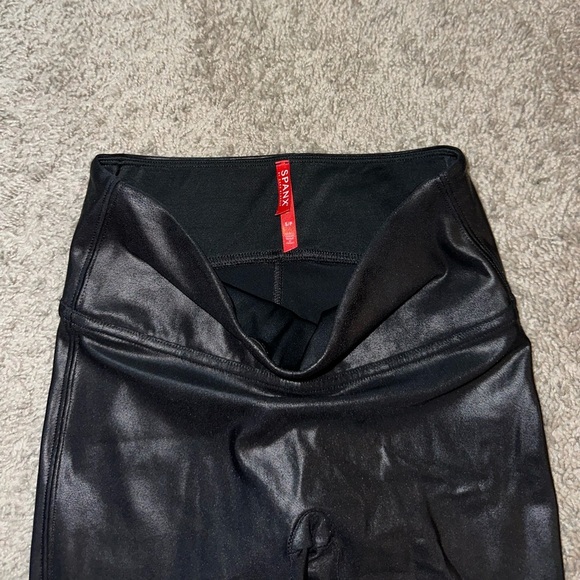 SPANX Metallic Faux Leather Leggings - Picture 2 of 4